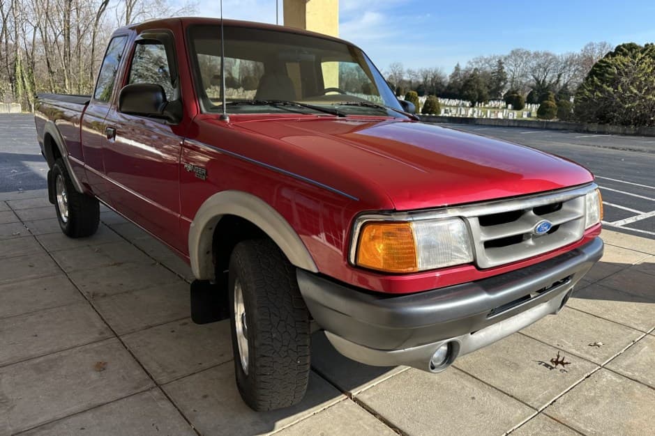 1996 Ford Ranger 1993-1997 sold for $8,600