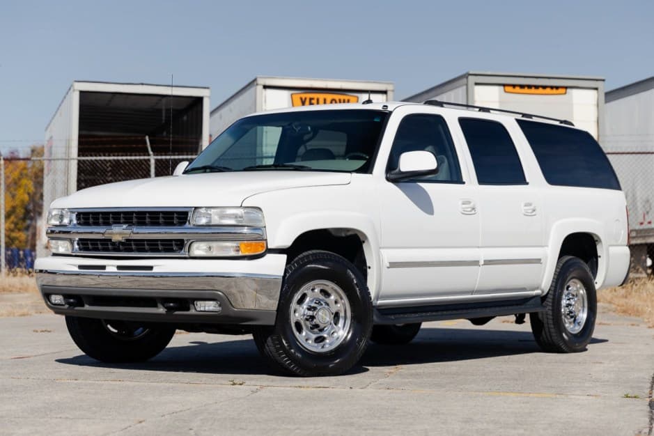 2002 Chevrolet Suburban (GMT800 2000-2006) sold for $34,250