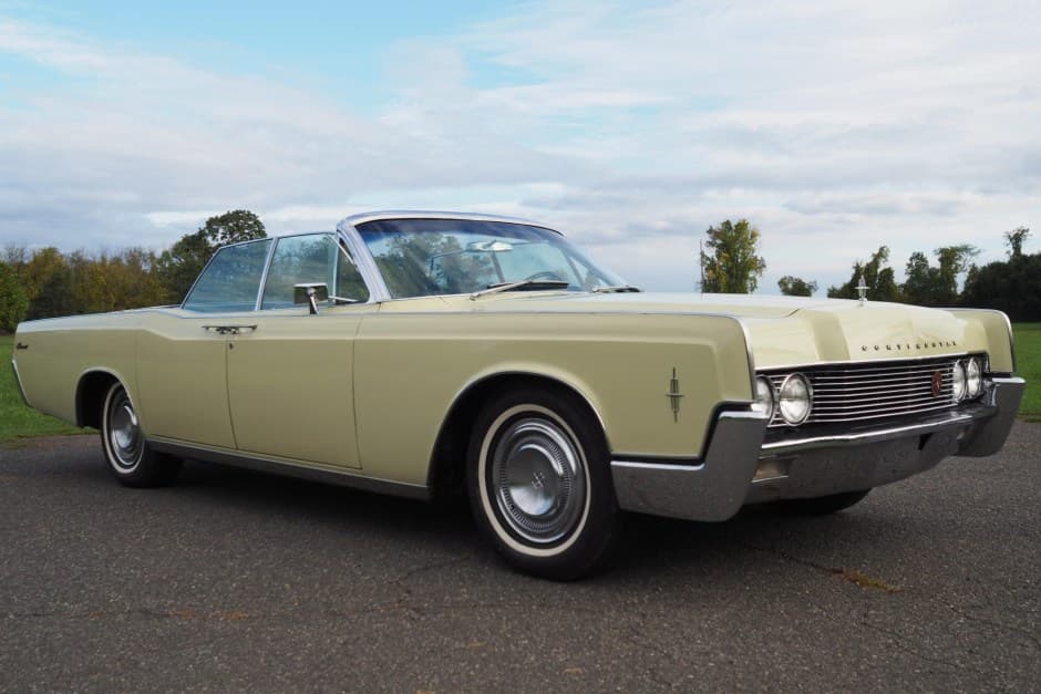 1966 Lincoln Continental (1961-1969) sold for $45,500