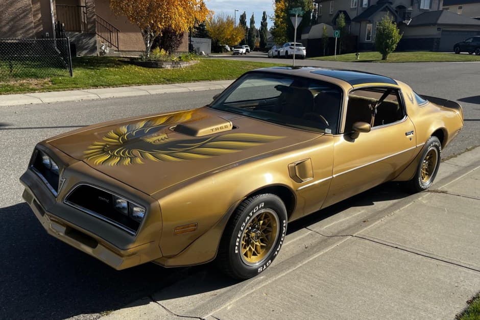 1978 Pontiac Firebird (1970-1981) sold for $33,400