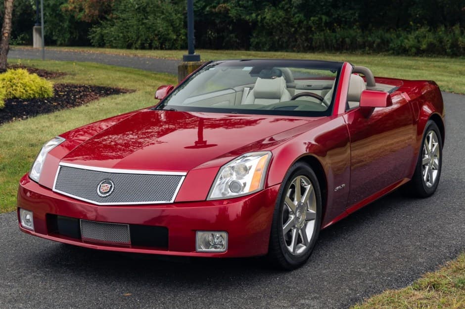 2005 Cadillac XLR sold for $24,800
