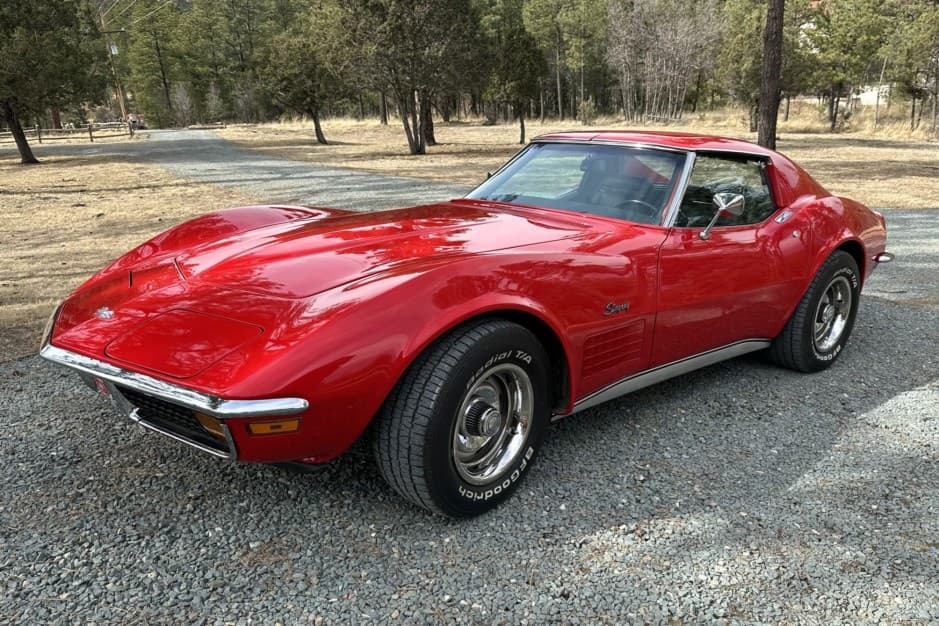 1972 Chevrolet Corvette C3 sold for $22,000