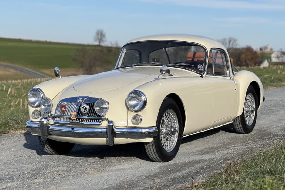 1960 MG MGA sold for $16,000