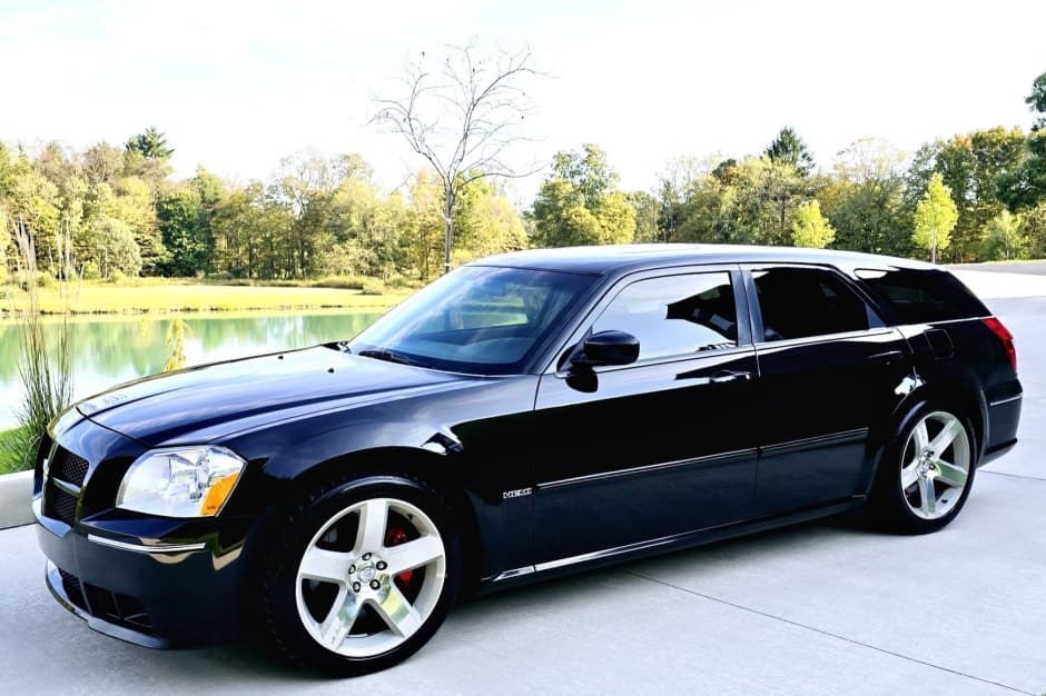 2006 Dodge Magnum sold for $24,120