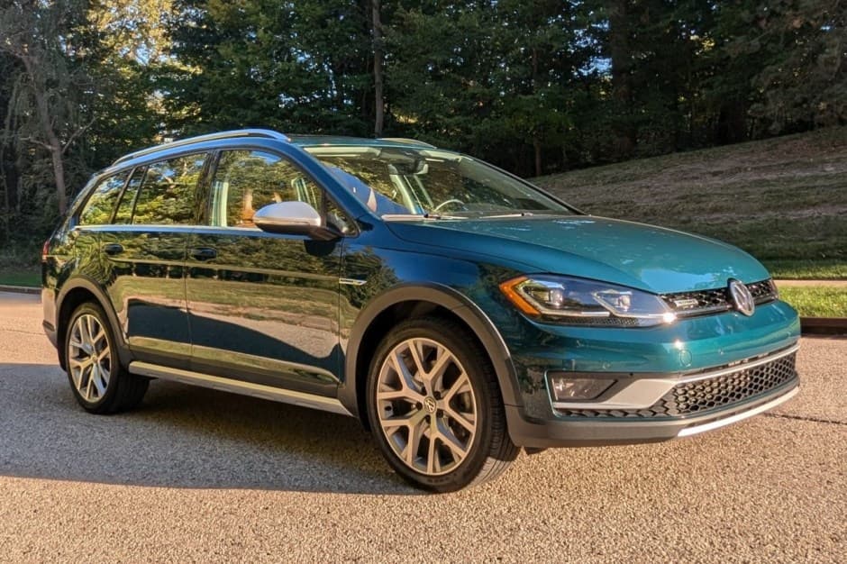 2019 Volkswagen Golf & Rabbit sold for $28,000