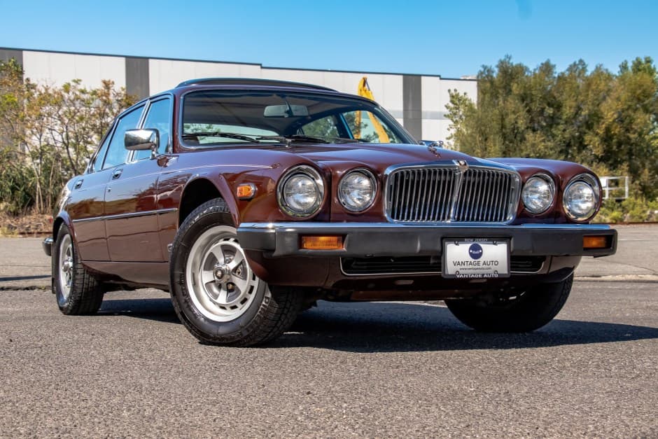 1985 Jaguar X350/X356/X358 XJ (2004-2009) sold for $13,750