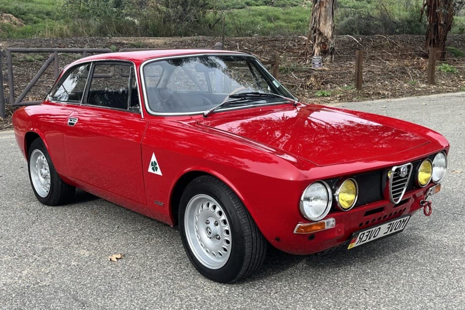1970 Alfa Romeo 105/115 Series Coupe sold for $50,500