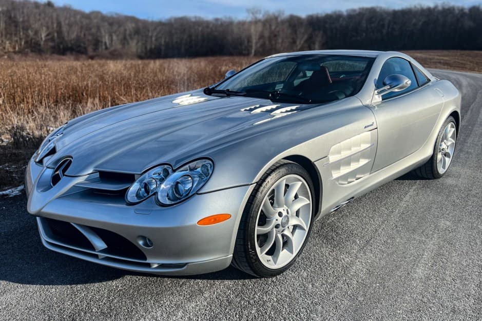 2005 Mercedes-Benz SLR McLaren sold for $302,000
