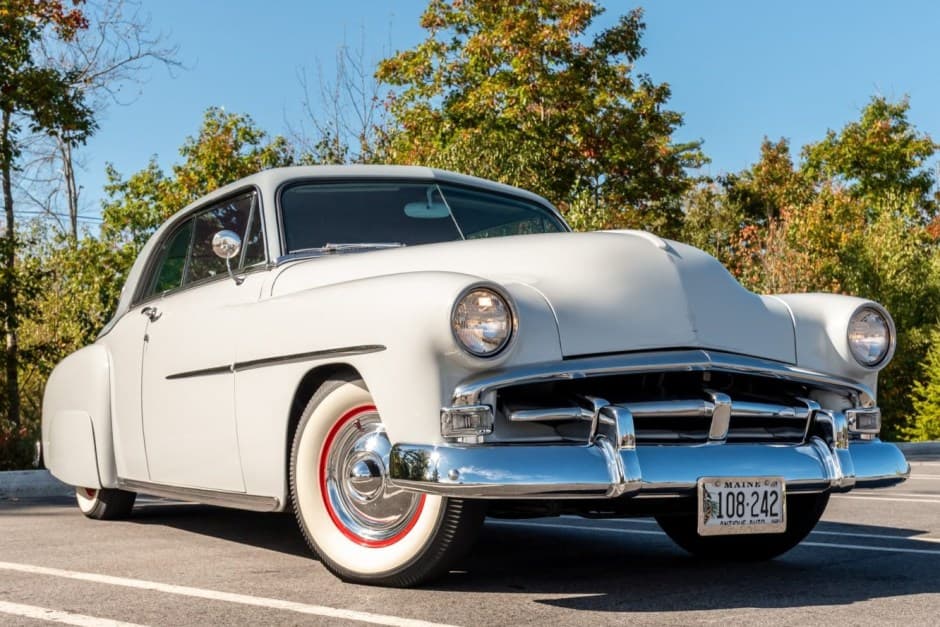 1952 Plymouth Belvedere sold for $8,001