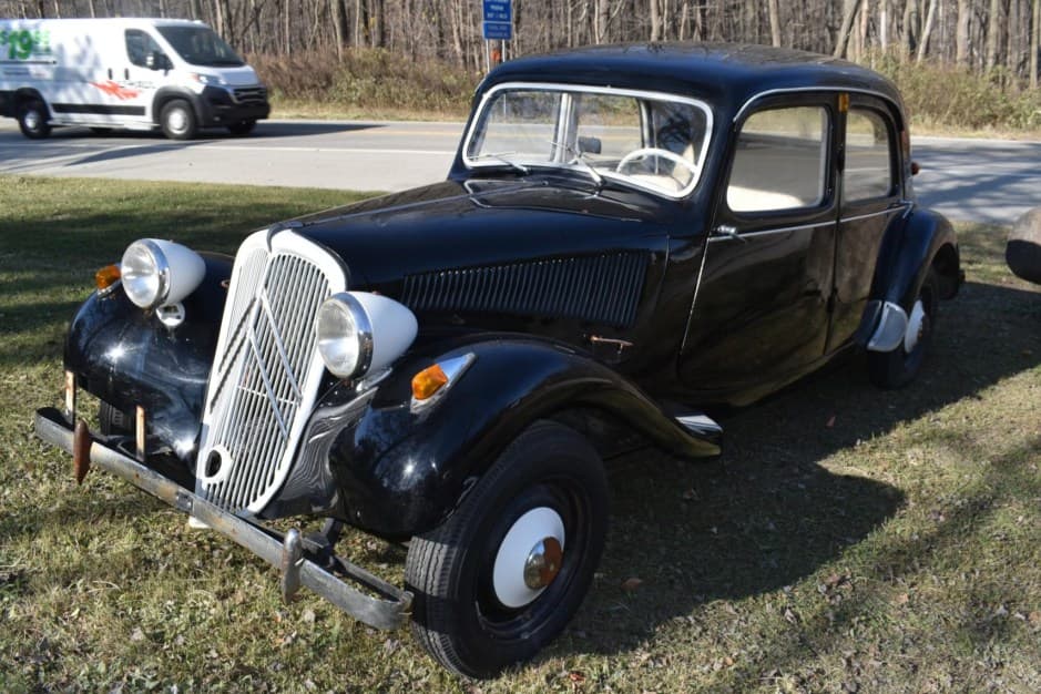 1955 Citroen Traction Avant sold for $7,100