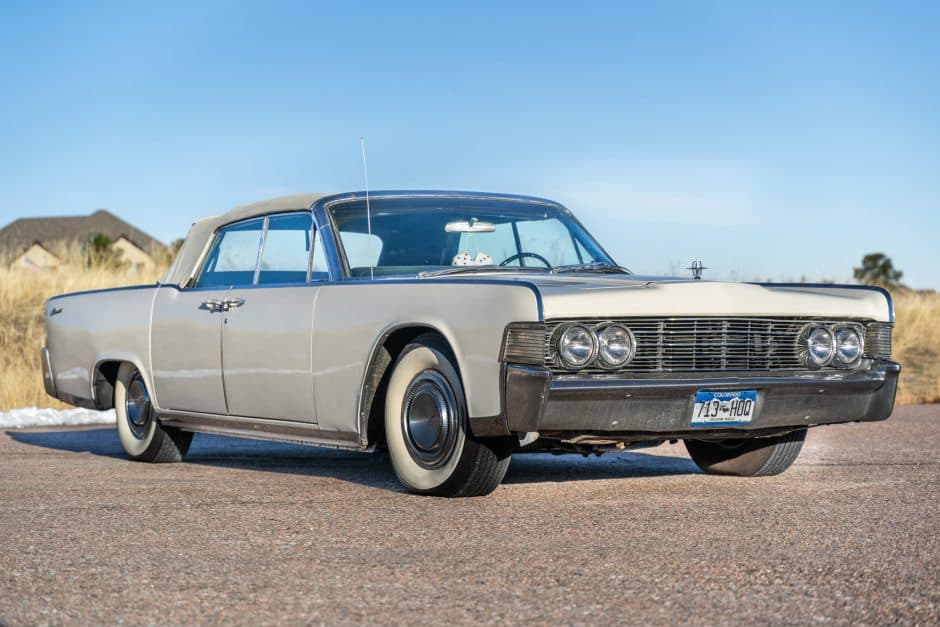 1965 Lincoln Continental (1961-1969) sold for $31,000