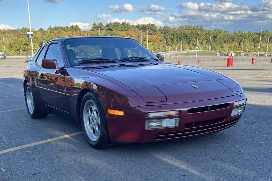 1986 Porsche 944 Turbo sold for $25,500