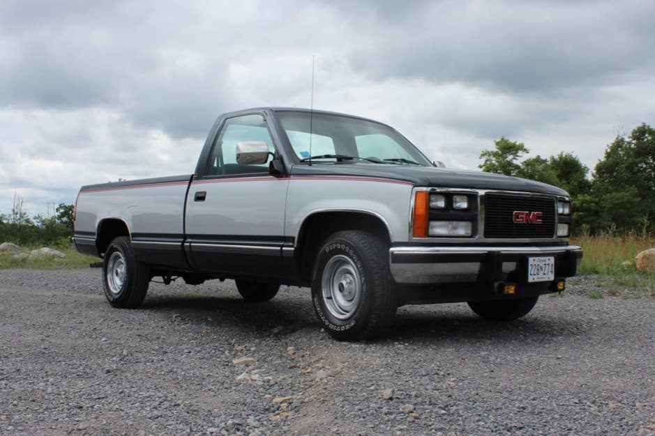 1988 GMC Sierra (GMT400 1988-2002) sold for $11,250