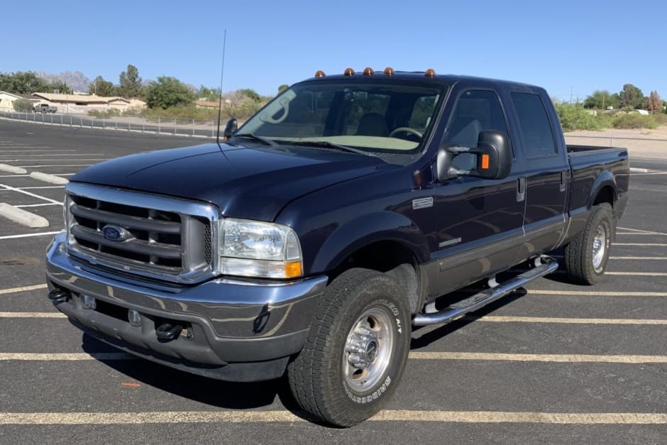 2002 Ford Super Duty 1999-2007 sold for $31,573