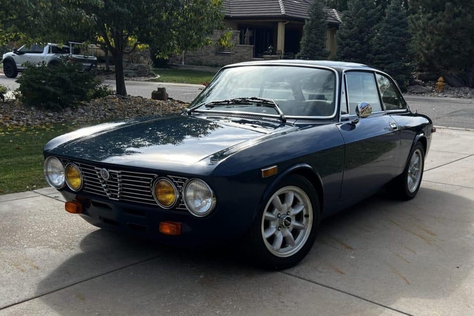 1974 Alfa Romeo 105/115 Series Coupe sold for $26,250