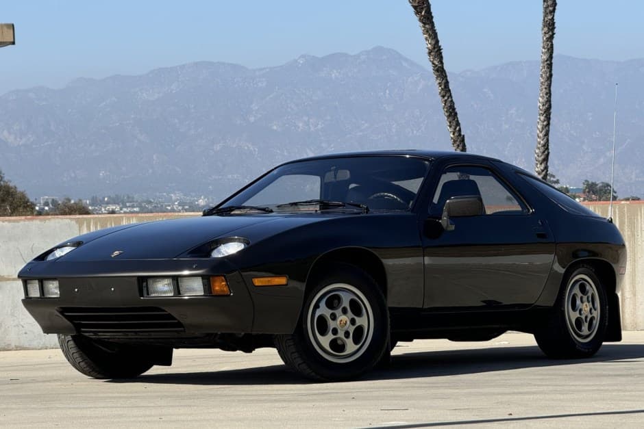 1979 Porsche 928 sold for $19,000