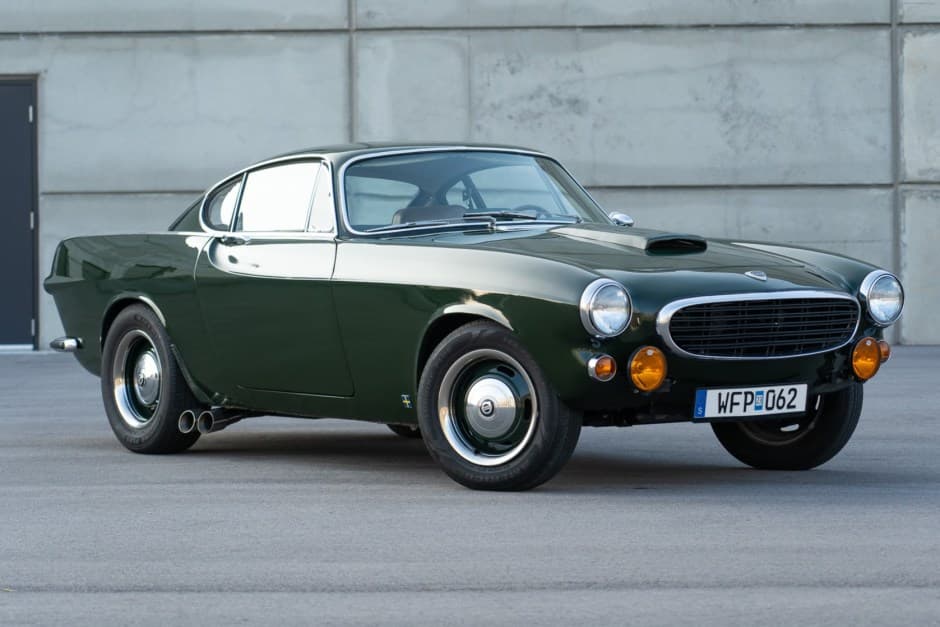 1969 Volvo P1800/1800 sold for $45,750