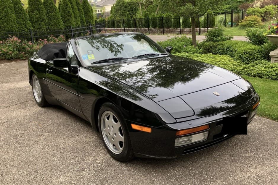 1990 Porsche 944 sold for $15,000