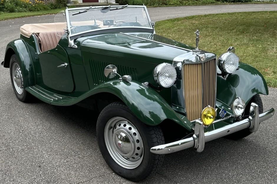 1951 MG TD sold for $18,500