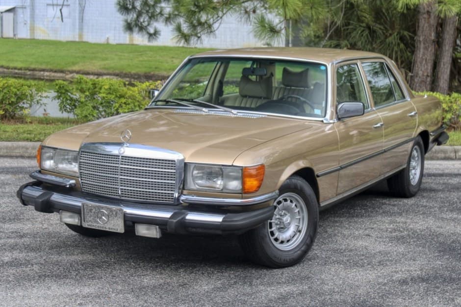 1980 Mercedes-Benz W116 S-Class sold for $4,500