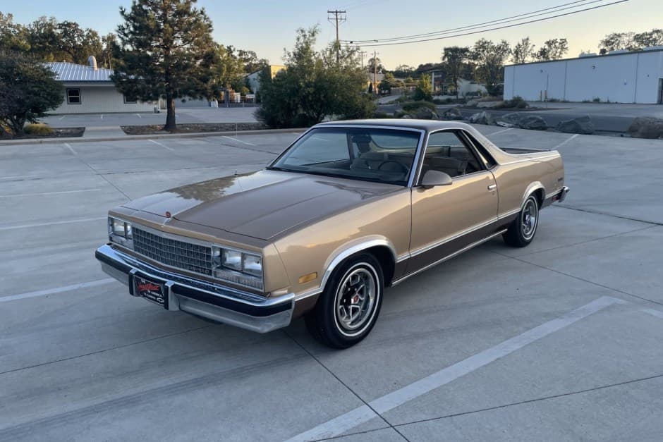 1987 Chevrolet El Camino sold for $10,500