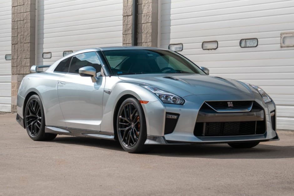 2019 Nissan GT-R R35 sold for $103,000