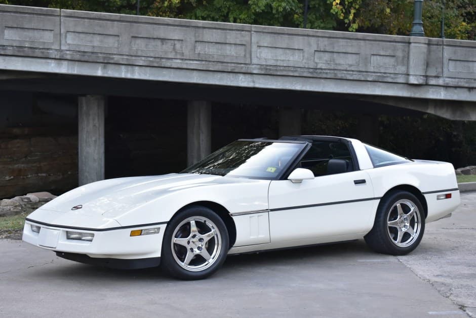 1985 Chevrolet Corvette C4 sold for $17,250