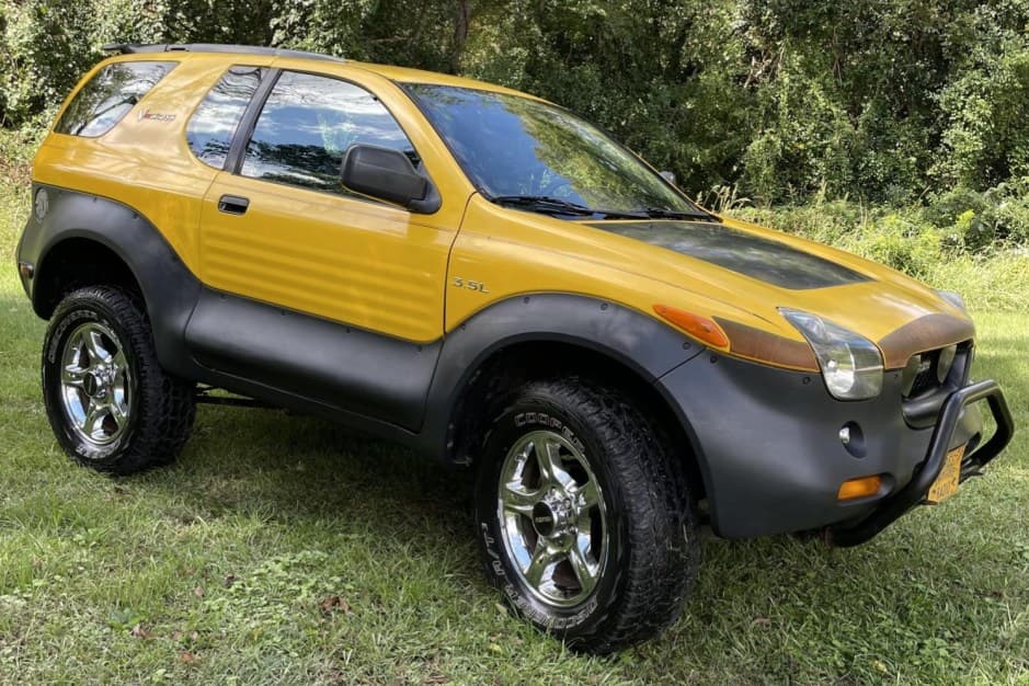 2001 Isuzu VehiCROSS sold for $5,251