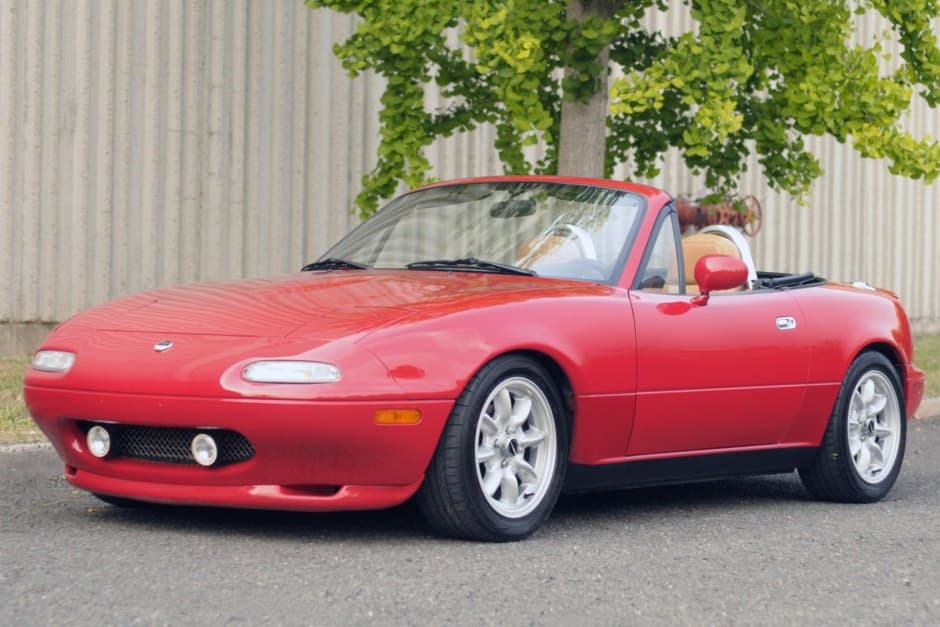 1994 Mazda NA MX-5 Miata sold for $13,250