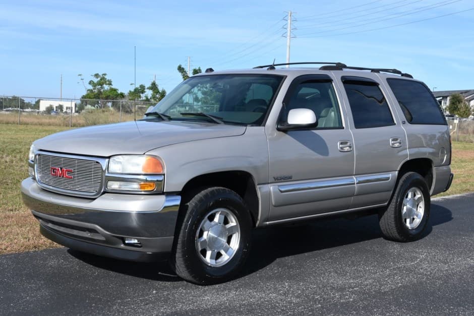 2005 GMC Yukon GMT800 sold for $10,100