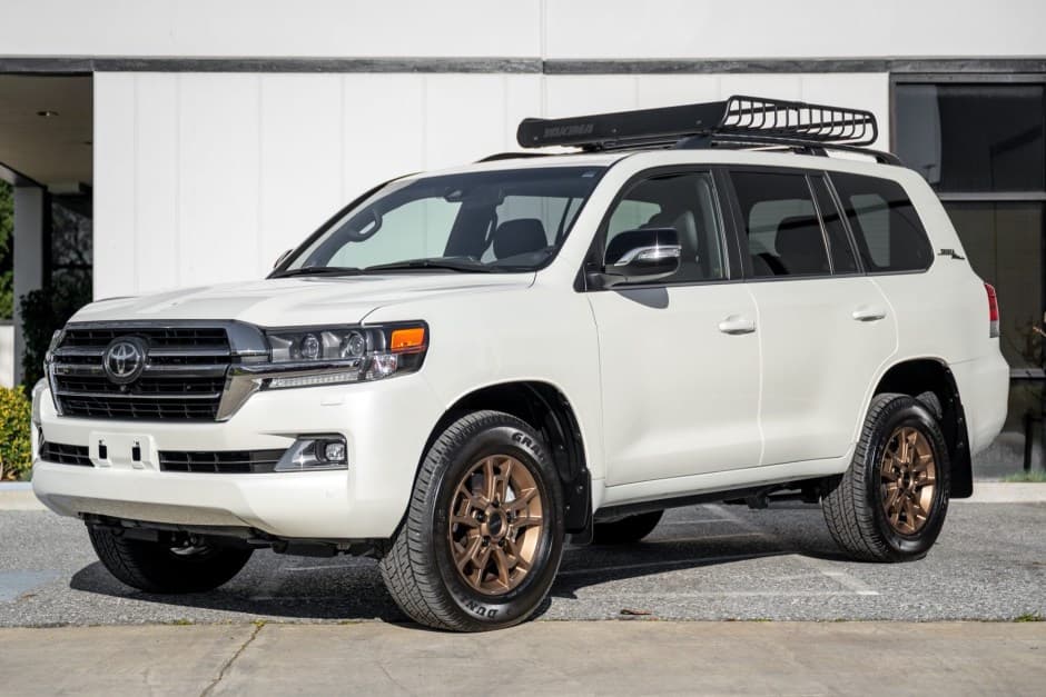 2020 Toyota Land Cruiser 200-Series sold for $97,000