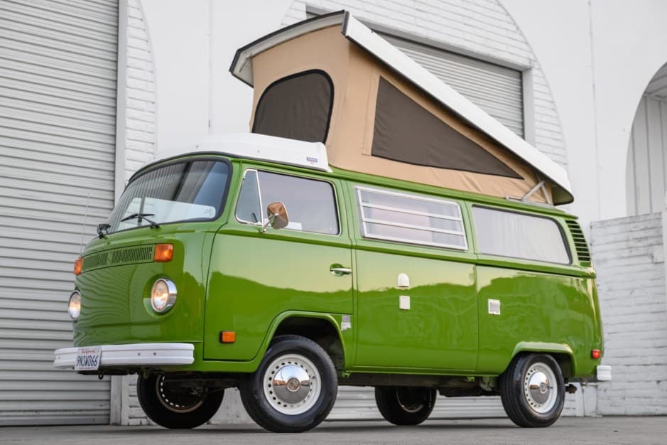 1977 Volkswagen Bay-Window Camper sold for $28,251