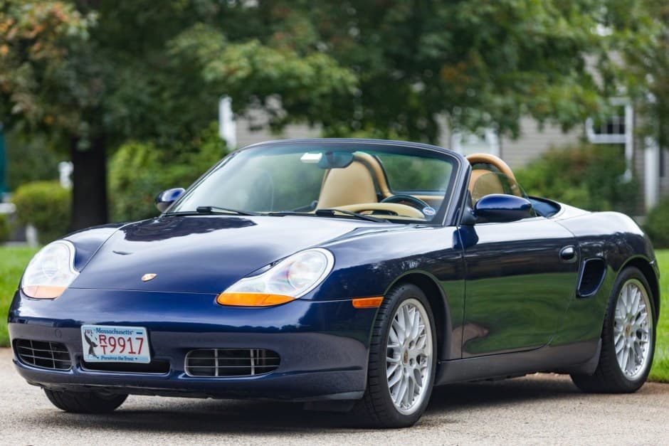 2001 Porsche 986 Boxster sold for $16,500
