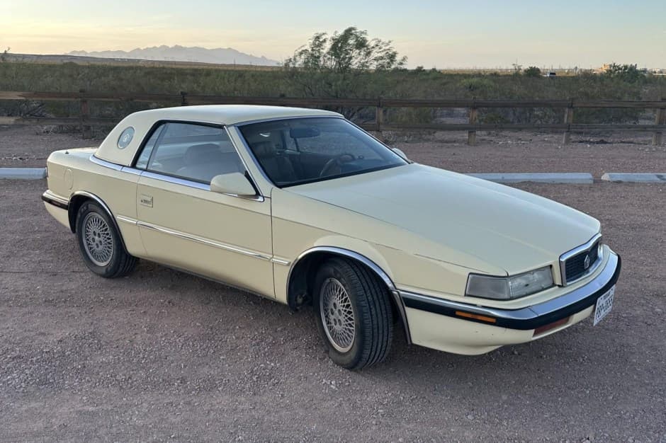 1990 Chrysler TC by Maserati sold for $1,100