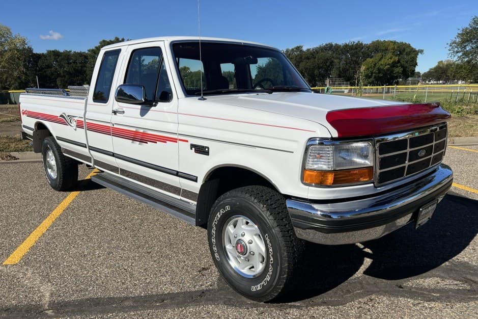 1993 Ford F-Series 1992-1997 sold for $16,835