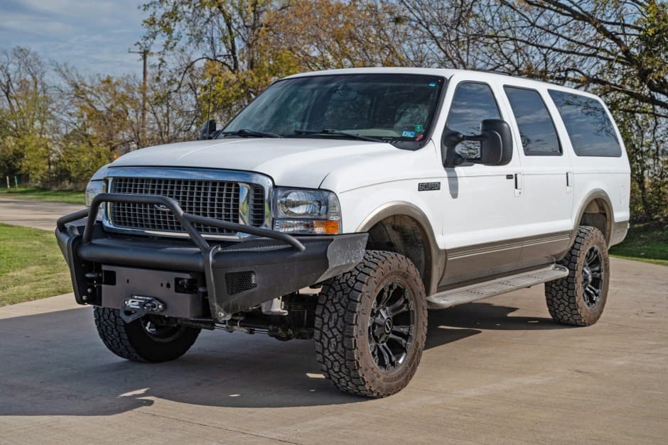 2000 Ford Excursion sold for $40,500