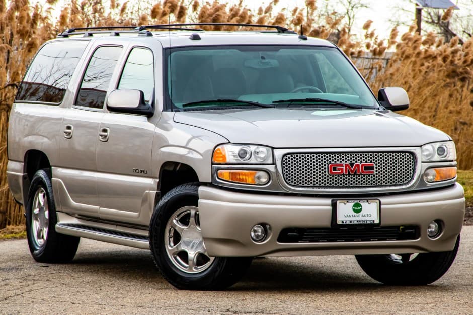 2004 GMC Yukon GMT800 sold for $23,750