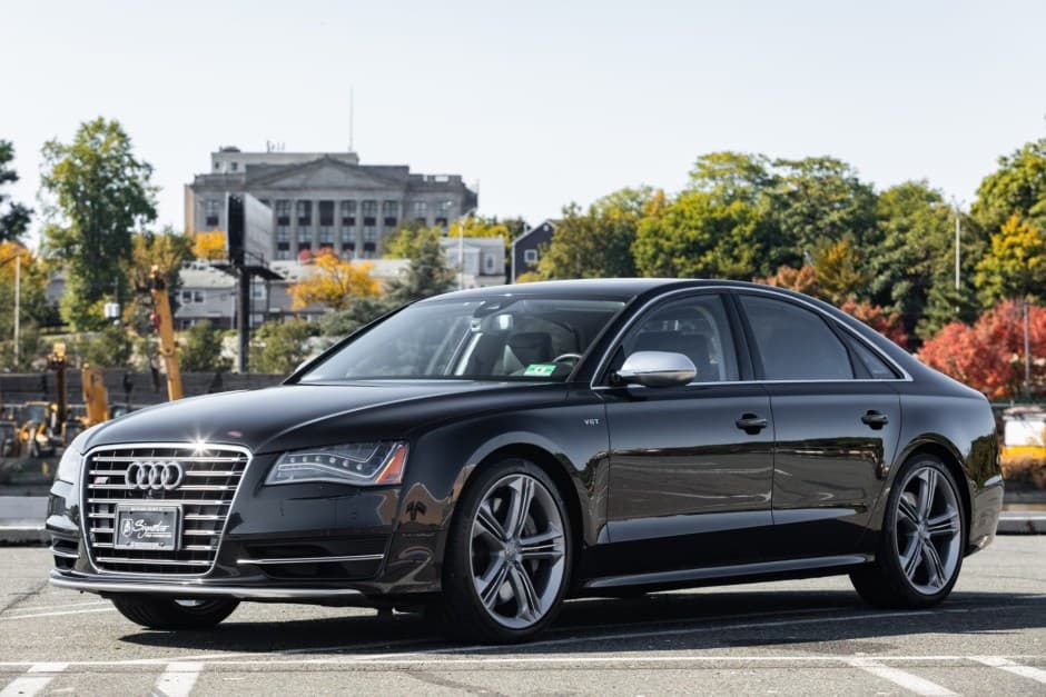 2014 Audi S8 sold for $45,250