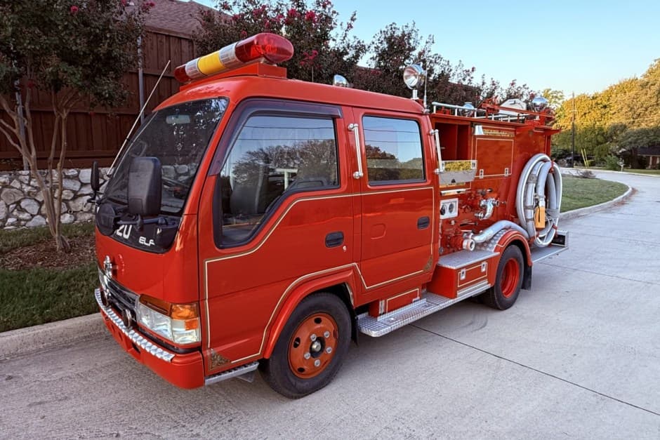 1996 Isuzu Elf sold for $26,005