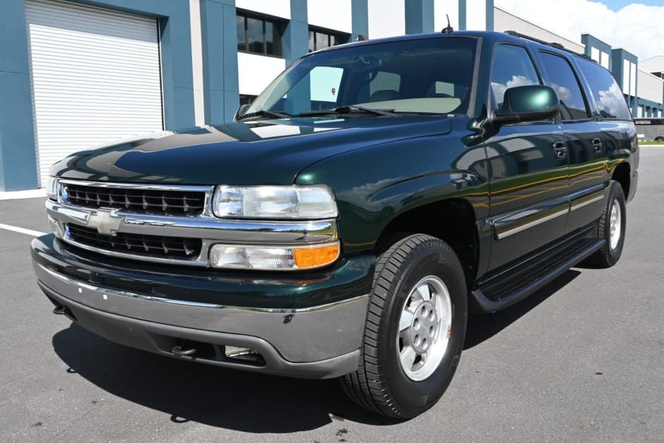 2003 Chevrolet Suburban (GMT800 2000-2006) sold for $28,000