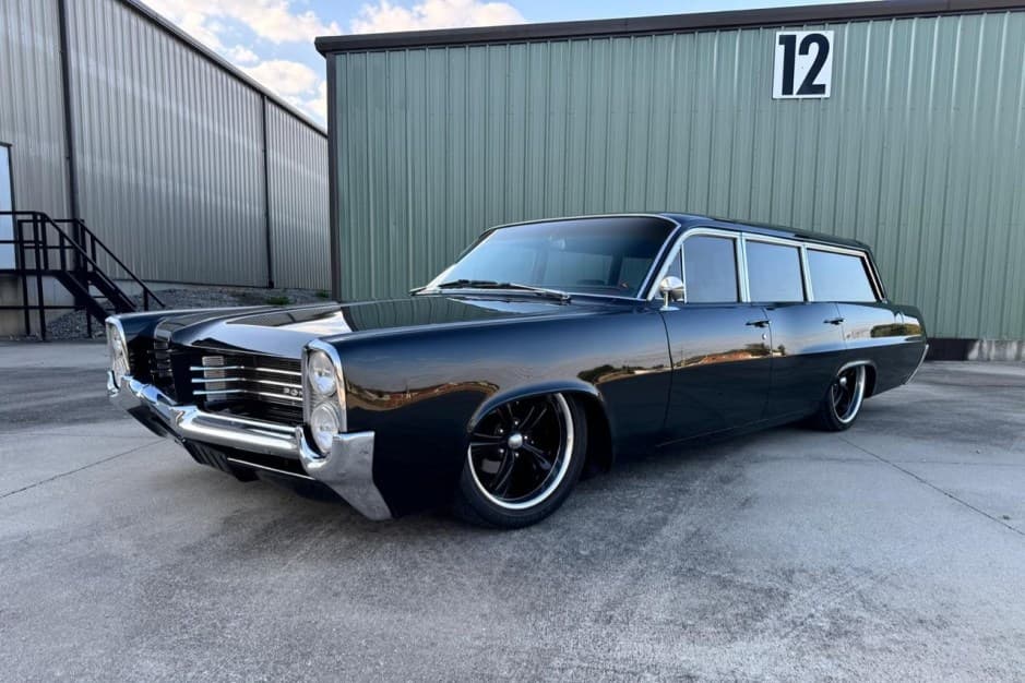 1964 Pontiac Catalina sold for $27,750