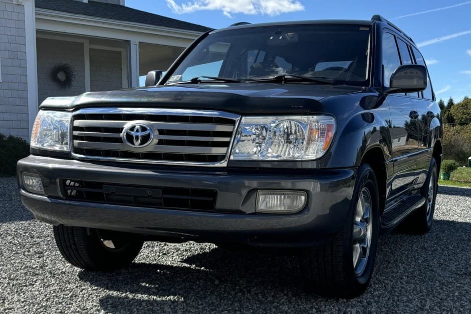 2007 Toyota Land Cruiser 100-Series sold for $30,000