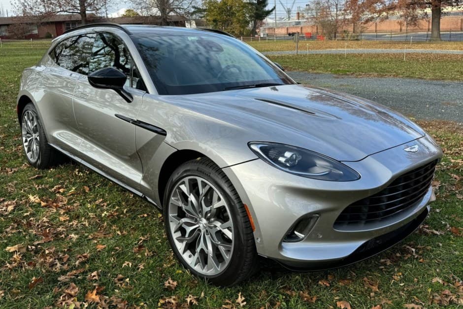 2021 Aston Martin DBX sold for $122,000