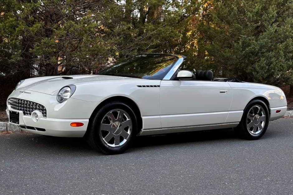 2002 Ford Thunderbird (2002-2005) sold for $28,500