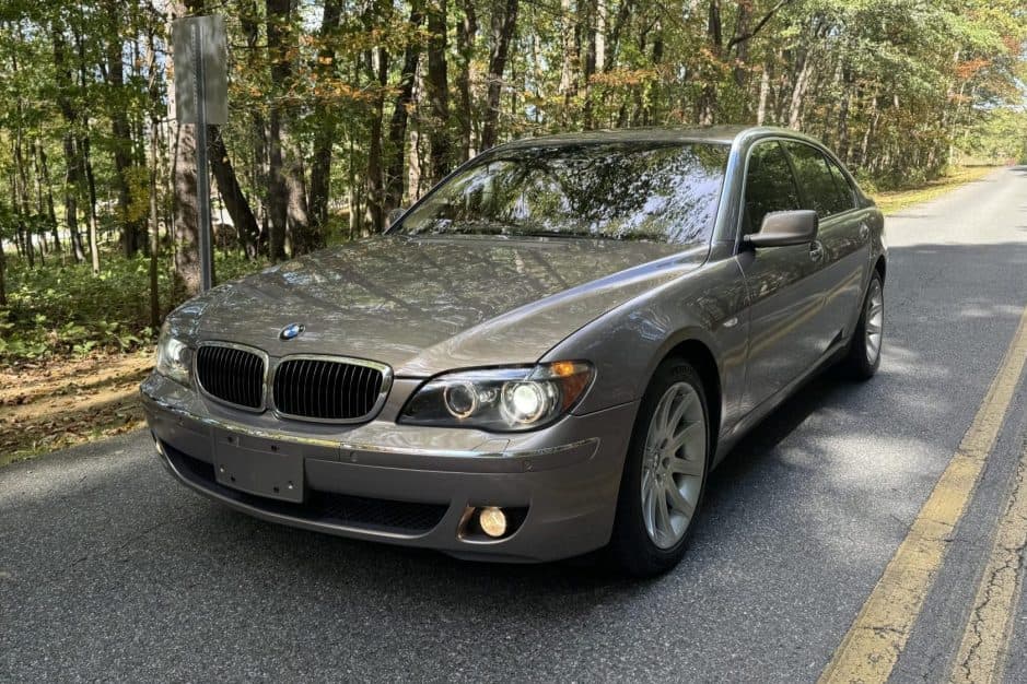 2006 BMW E65/E66 7-Series sold for $11,000