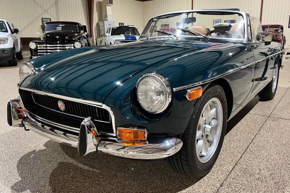 1972 MG MGB sold for $18,750