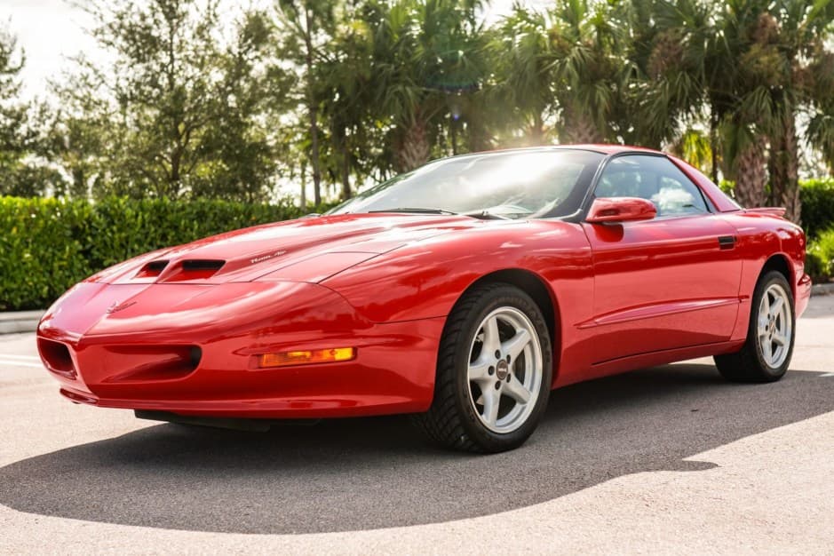 1996 Pontiac Firebird (1993-2002) sold for $19,750