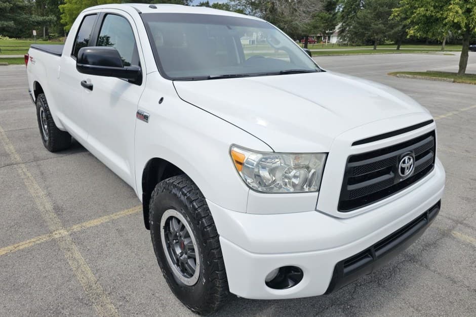 2010 Toyota Tundra (XK50 2007-2021) sold for $21,758
