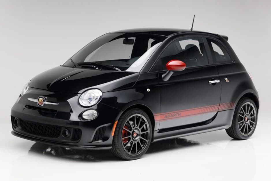 2012 Fiat 500 (2012-2019) sold for $15,500