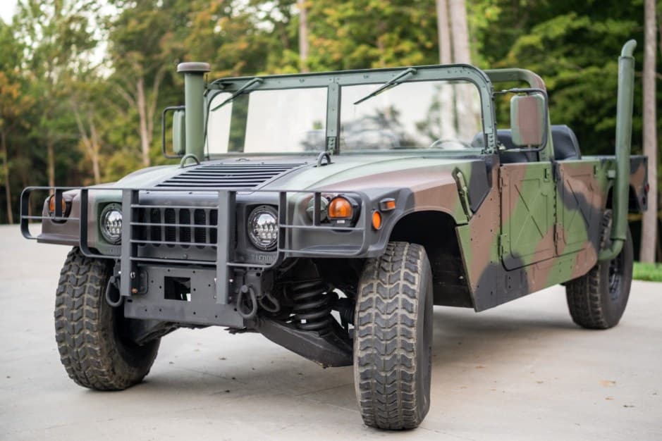 1999 Hummer HMMWV/Humvee sold for $15,250